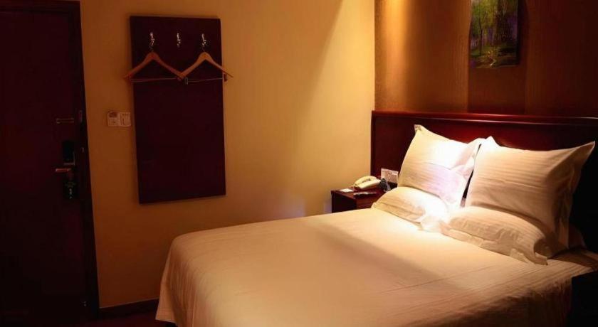 Greentree Inn Xi'An Bell And Drum Tower Food Street Ancient City Wall Ximen Express Hotel Buitenkant foto